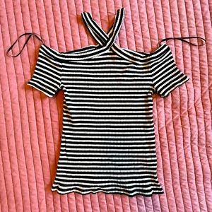 #ZARA #ZARATRAFLUC S black & white stripes SHORT-sleeve cut out T-shirt stretch
